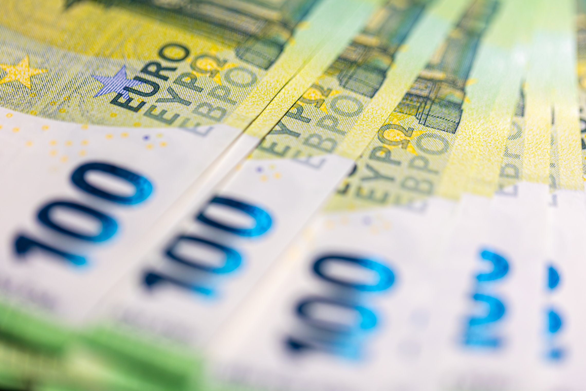 100 eurų blanknotai